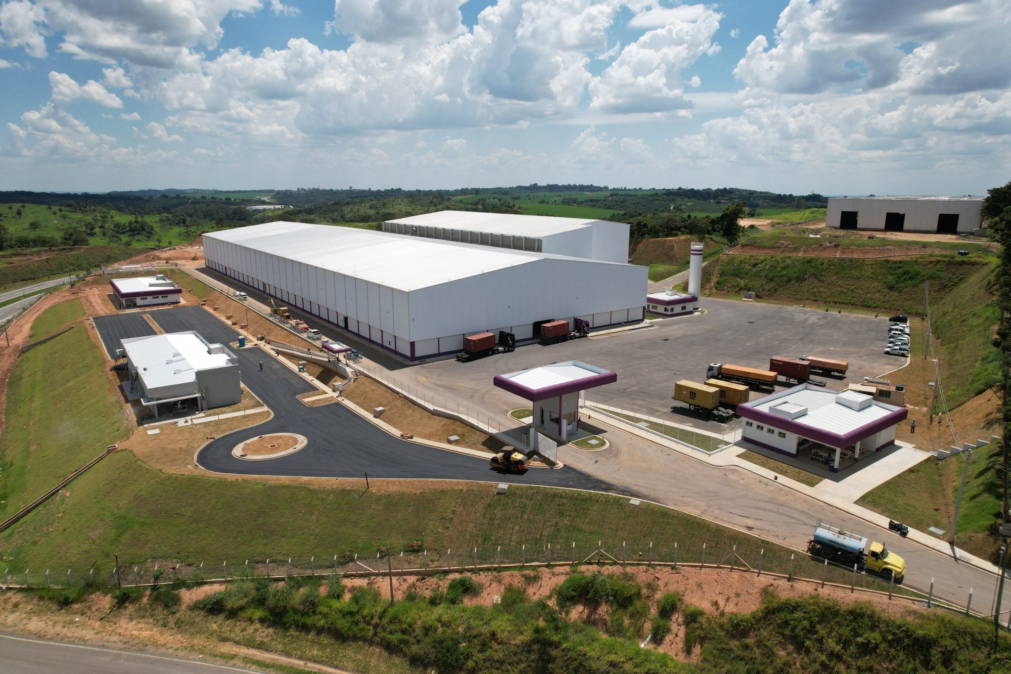 OFI, obra completa de 20.000 m² em Espírito Santo do Pinhal / SP